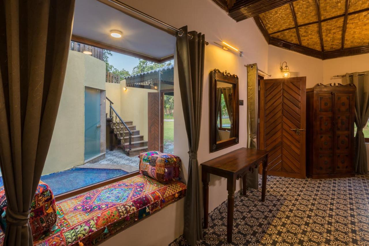 Hotel Sterling Padam Pench Khawāsa Exteriér fotografie