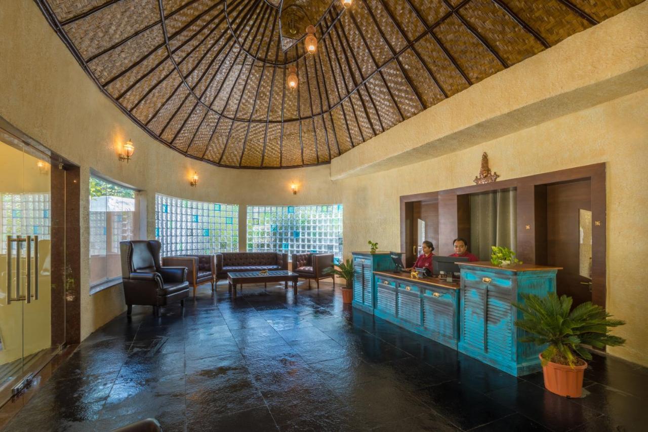 Hotel Sterling Padam Pench Khawāsa Exteriér fotografie
