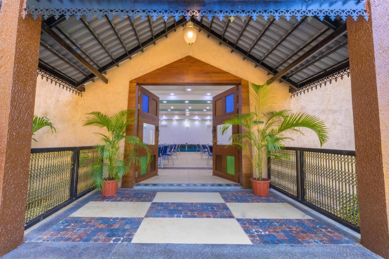 Hotel Sterling Padam Pench Khawāsa Exteriér fotografie