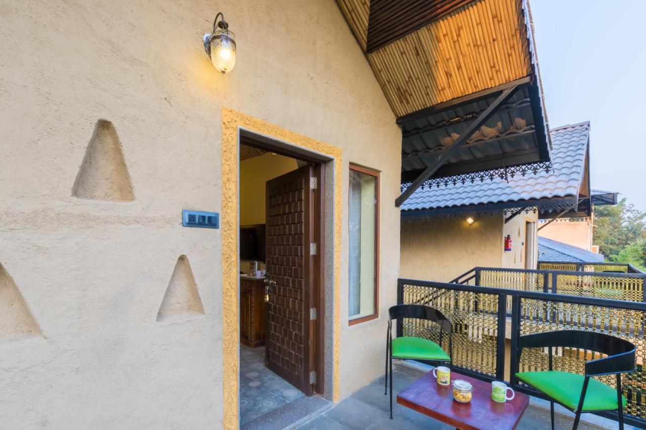 Hotel Sterling Padam Pench Khawāsa Exteriér fotografie