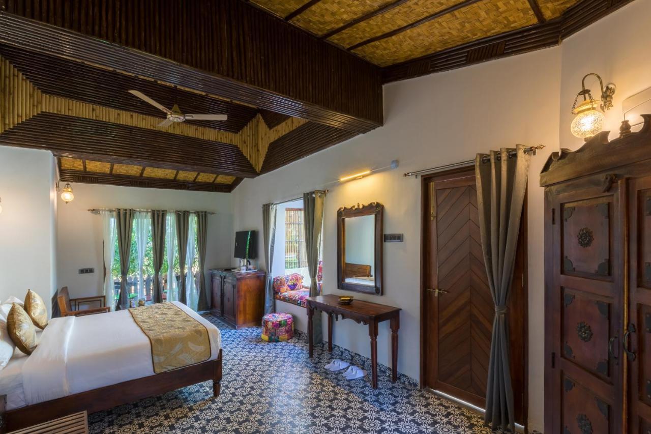 Hotel Sterling Padam Pench Khawāsa Exteriér fotografie
