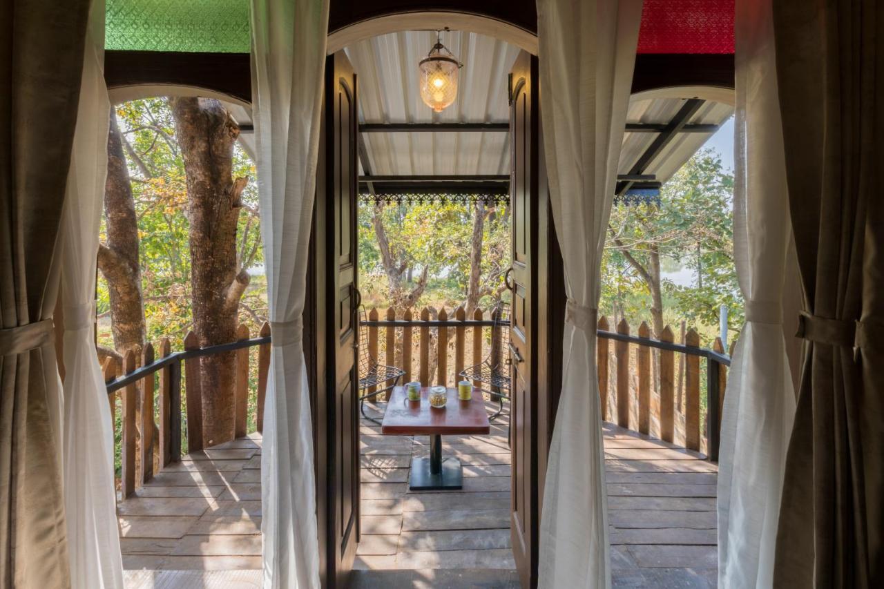 Hotel Sterling Padam Pench Khawāsa Exteriér fotografie