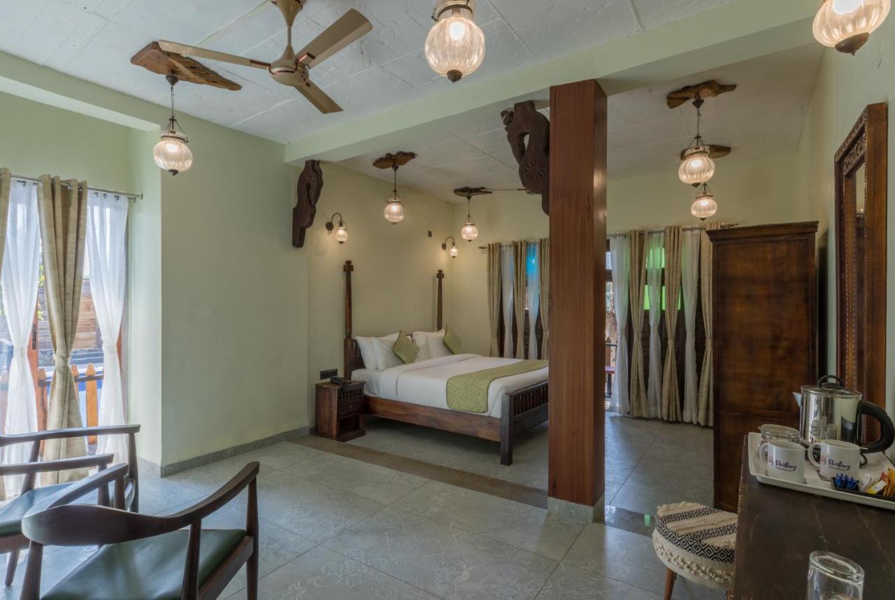 Hotel Sterling Padam Pench Khawāsa Exteriér fotografie